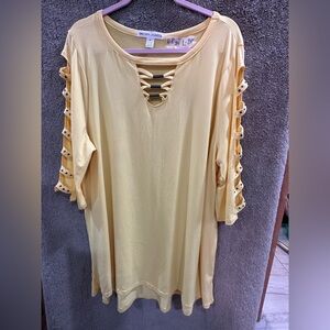 New York Laundry Yellow Tunic with Cut-Out Sleeves